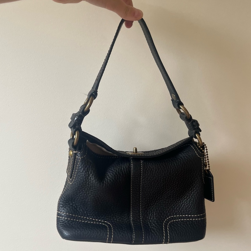 Vintage Coach Leather Purse/Shoulder Bag with Stitching Details